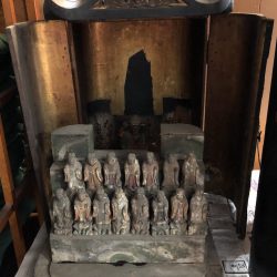 高野山真言宗　薬王寺様　八臂弁財天お洗濯